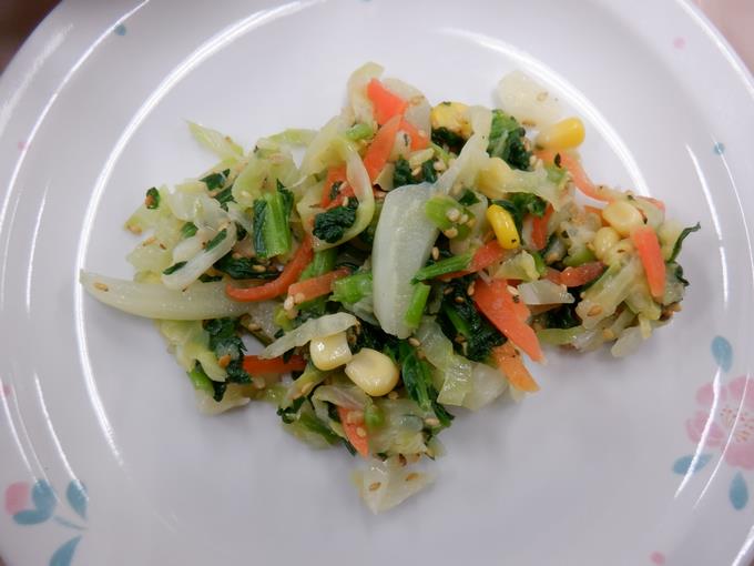 ﾌﾚﾝﾁﾄﾞﾚｯｼﾝｸﾞｻﾗﾀﾞ