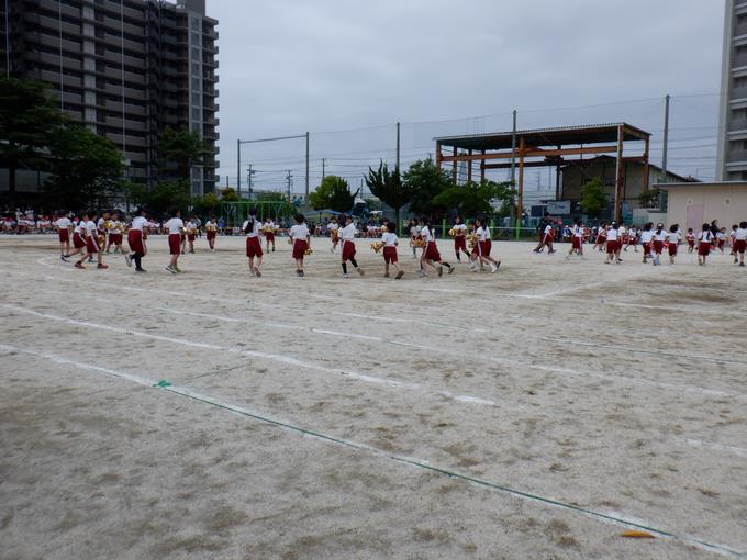 低学年による表現運動