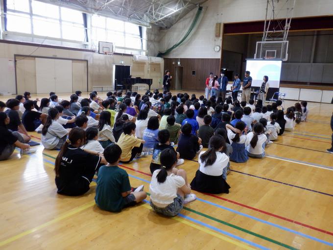 児童代表が歓迎の言葉