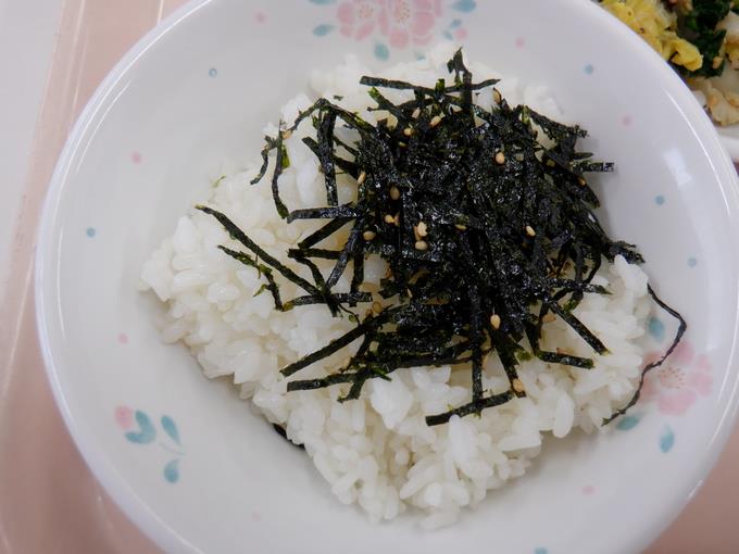 ご飯と海苔のふりかけ