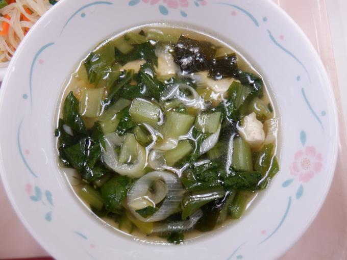 とうふとワカメのスープ