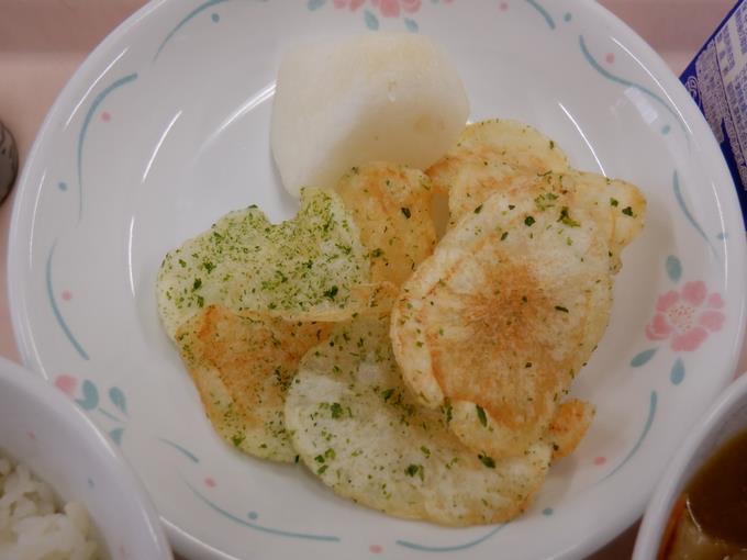 ポテトチップスと梨