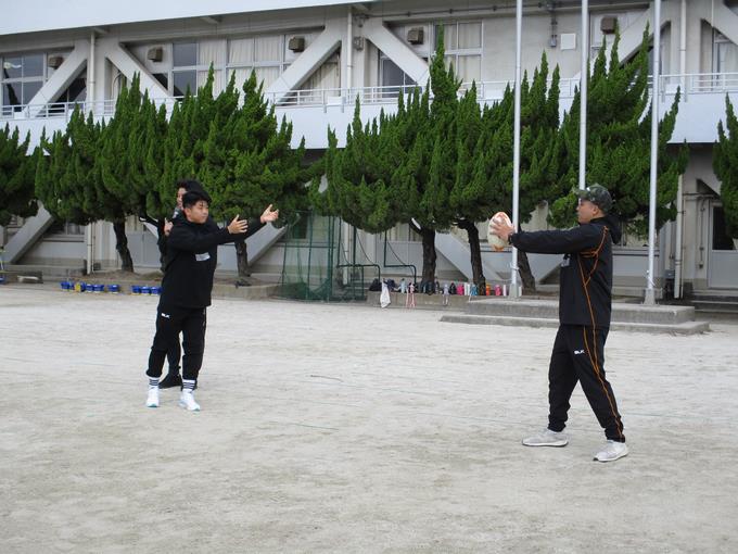 ボールを取りに行くよ