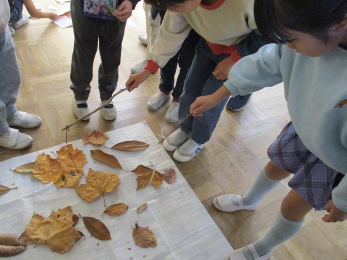 葉を魚に見立てた釣りゲーム