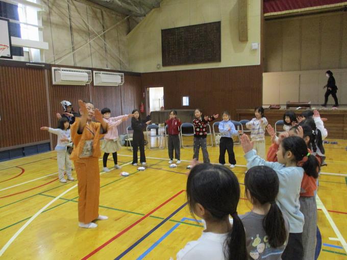 踊りごとに練習　おかめ