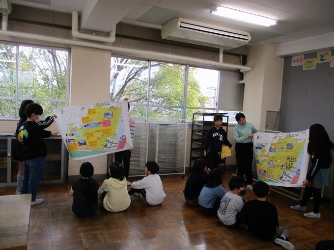 指さしながら説明しました