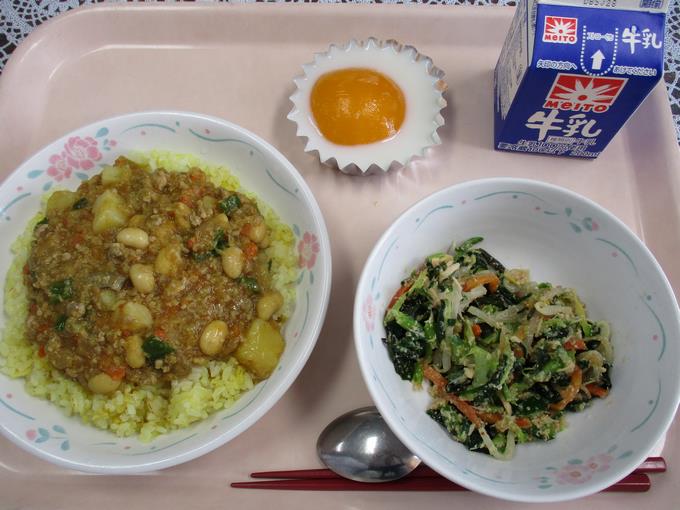 今日の給食　みんなおいしい