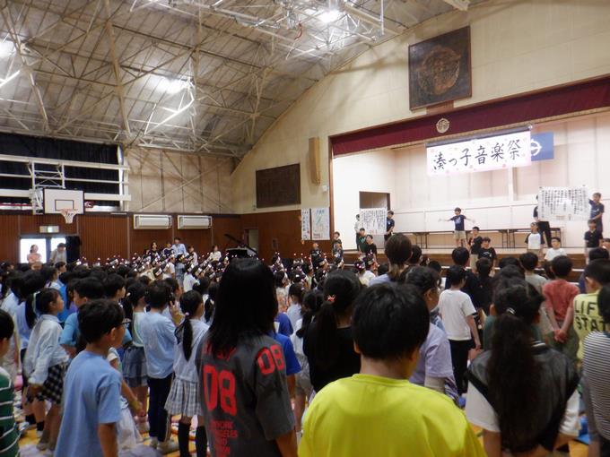 全校合唱　はじめようコンサート