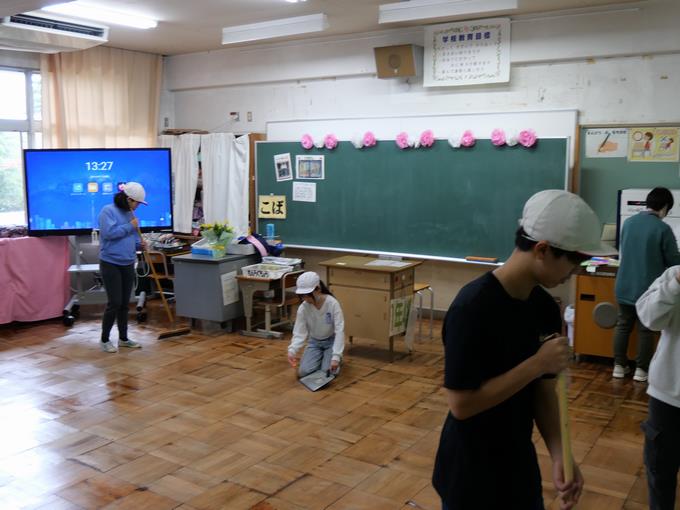 黙働