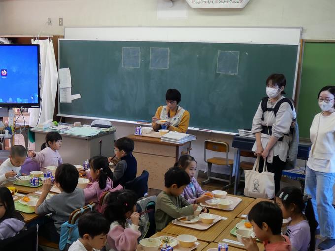 給食の様子