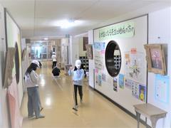 黙働11