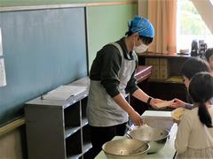 給食2