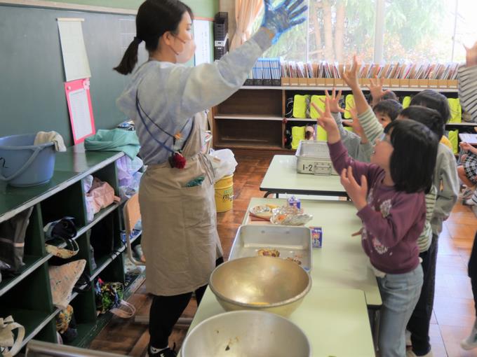給食2