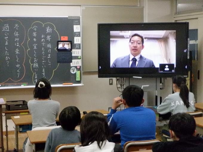 全校朝会