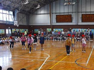 2年生の出し物「校外学習」