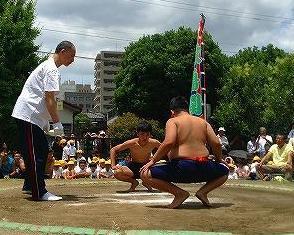 試合開始前の緊張感が伝わってきます。
