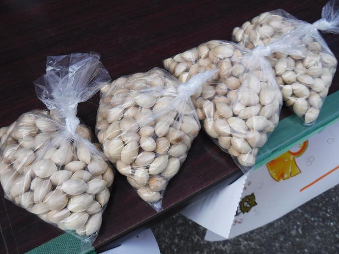 この量で1袋200円