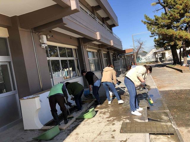 外の水道清掃