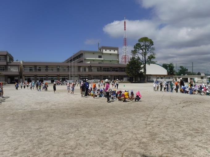 静かに落ち着いて避難