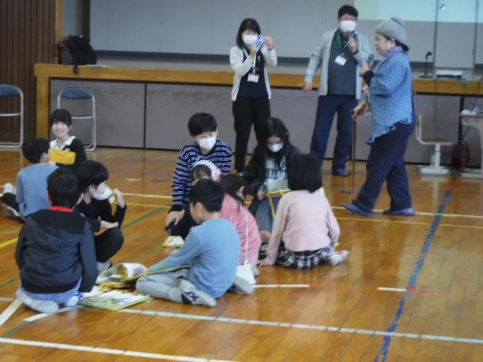困っているおばあちゃんになんて声をかける?