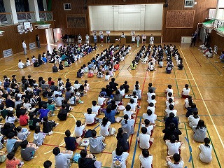 図書委員会より、読書まつりについての説明がありました。
