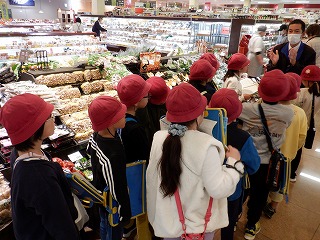 店内の売り場レイアウトの工夫についても教えていただきました。