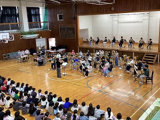 最後には吹奏楽部からクリスマスメドレーの演奏がありました。