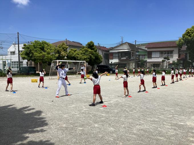 投球フォームを確認しました。