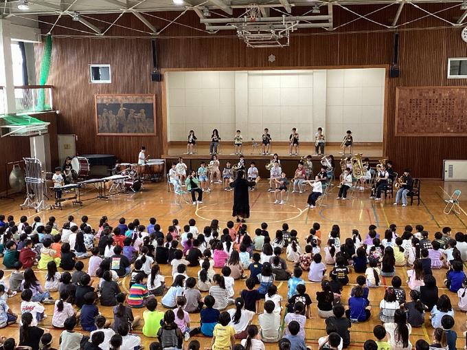 吹奏楽部による素敵な演奏
