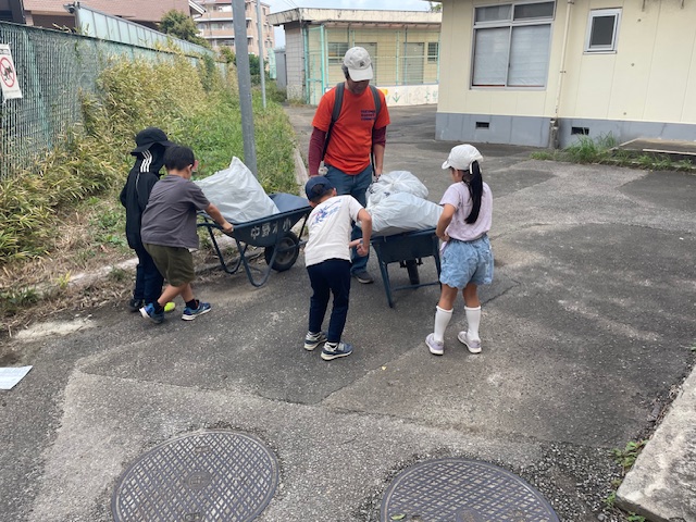 奉仕作業(除草作業等)