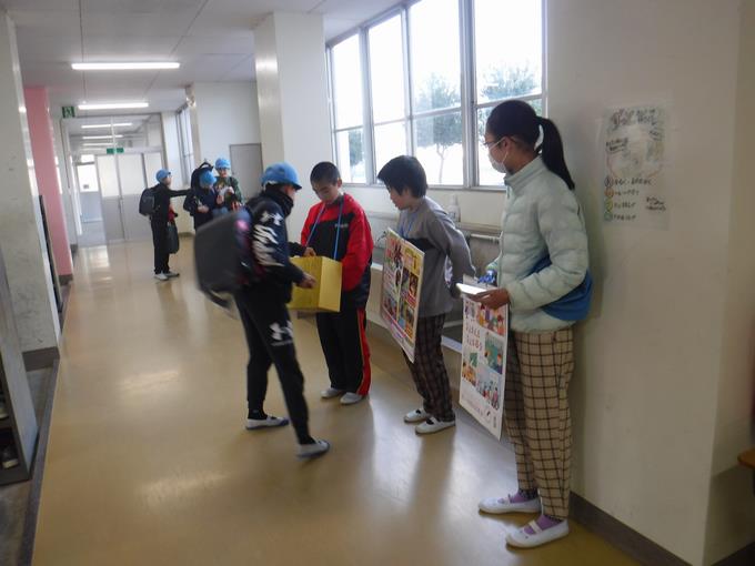 赤い羽根募金3