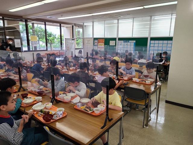 朝食