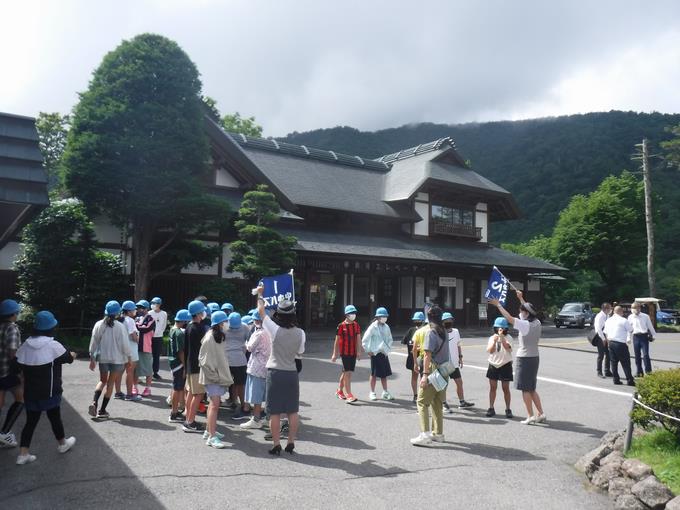 華厳の滝見学終了