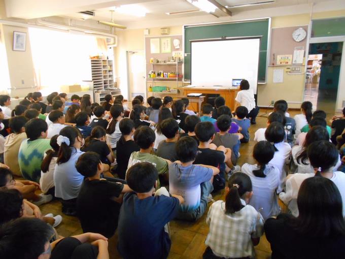全校朝会2
