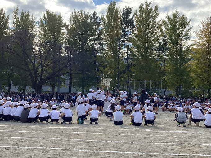 低学年ダンシング玉入れ