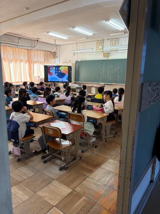 放送を聞く