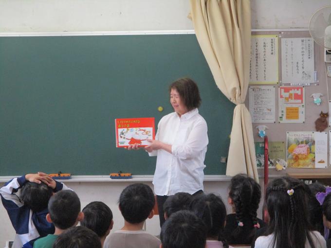 読み聞かせの様子
