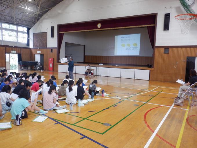 メモを取りながら聞きました