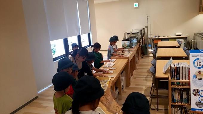 実際に触ってみることもできるコーナーがありました