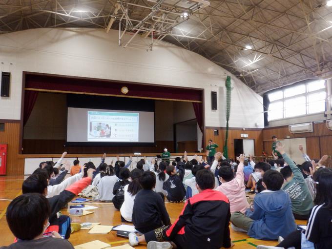 コンビニエンスストアの裏側を探ろう！