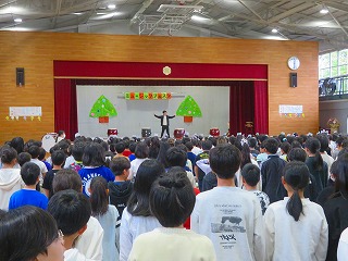 全校合唱