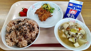 給食3/18
