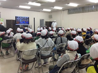 ミートボール工場での試食