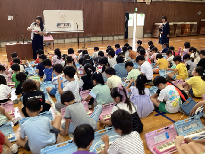 みんなで弾くと楽しいね
