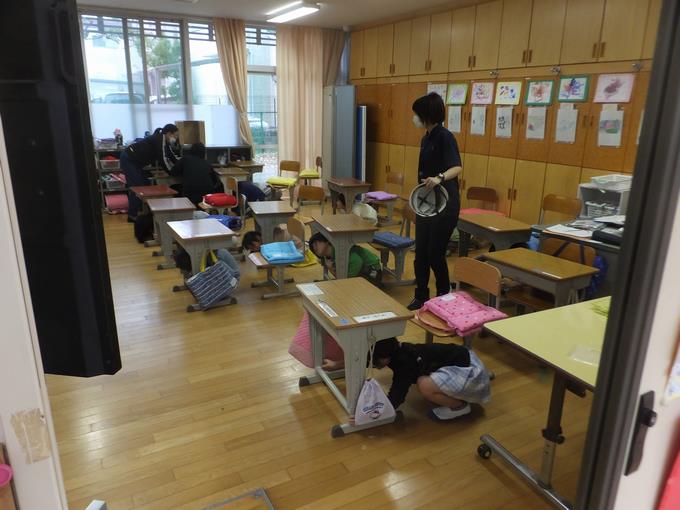 頭を守ります