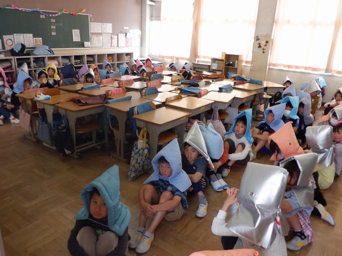 4階教室へ避難したグループ