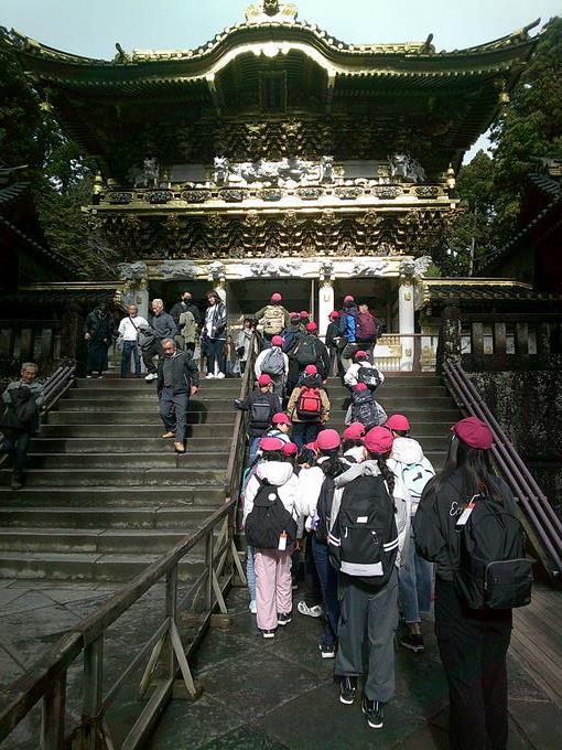 東照宮へ