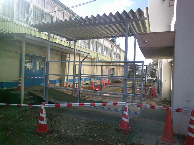 体育館への通路