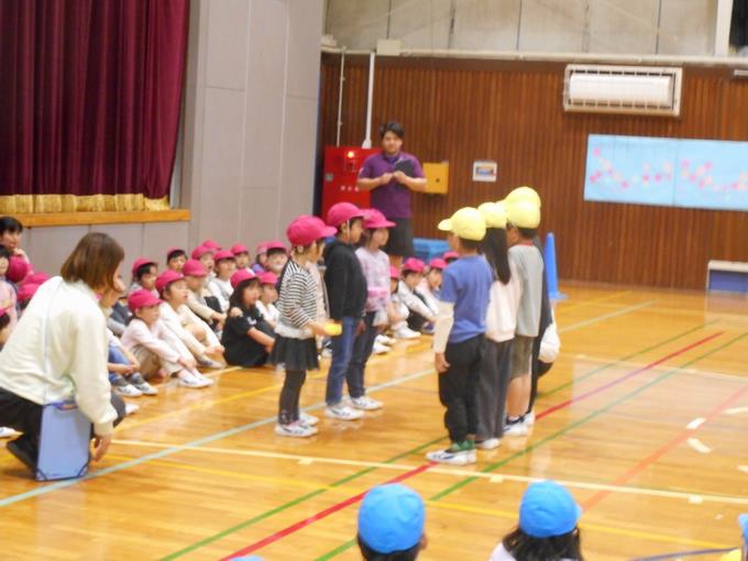 2年生からあさがおの種のプレゼントです