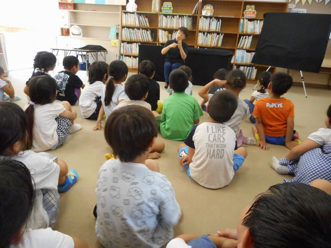 みんないい姿勢で聞いています